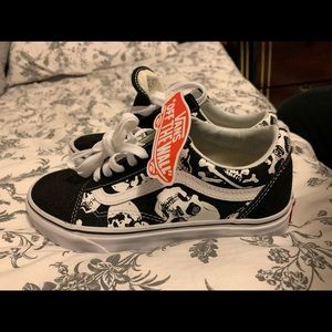 Vans Skulls Skate Shoes